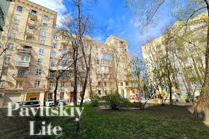 комерційна за адресою Заньковецької вул., 8