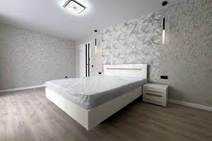 квартира за адресою Білогірська вул., 8