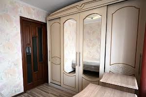 квартира за адресою П'ятницька вул., 68