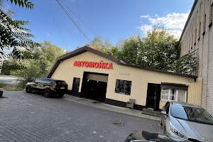 комерційна за адресою Івана Акінфієва вул. (Фучика), 30В