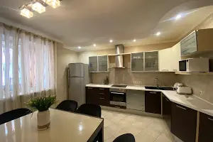 квартира за адресою Анни Ахматової вул., 13-Д