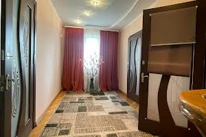 будинок за адресою коновальця, 4