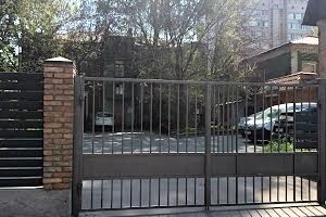 коммерческая по адресу Батальона 