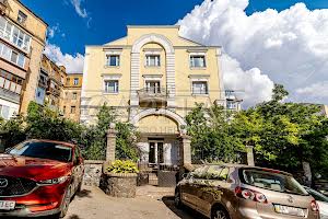 комерційна за адресою Київ, Саксаганського вул., 67