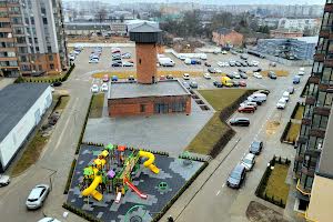 квартира за адресою Домбровського вул., 3