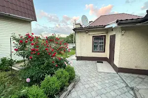 будинок за адресою Козака Мамая вул. (Юних Ленінців)