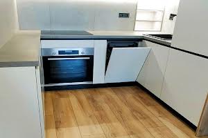 квартира за адресою Космічна вул., 5