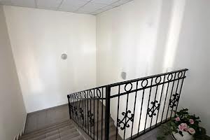 комерційна за адресою Дарницький бульв., 8