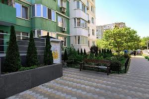 квартира за адресою Владислава Бувалкіна вул., 44а