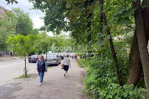 комерційна за адресою Ольжича вул., 3