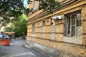 комерційна за адресою Пирогова вул., 2