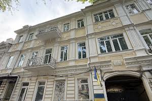 квартира по адресу Льва Толстого ул., 4