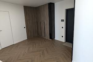 квартира по адресу Крайковского ул., 1
