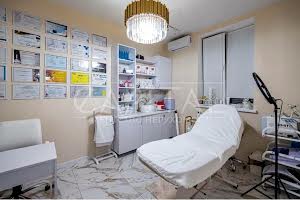 комерційна за адресою Миру вул., 41