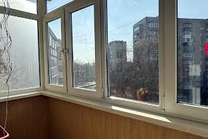 квартира за адресою космонавтів, 6