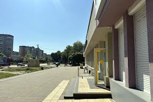 комерційна за адресою Наукова вул., 67