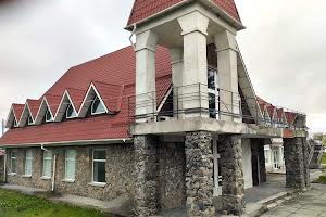 комерційна за адресою Центральна, 1