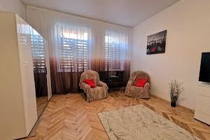 квартира за адресою Джерельна, 25