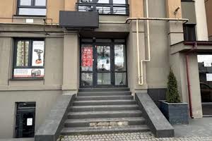 комерційна за адресою Петрівська вул., 1
