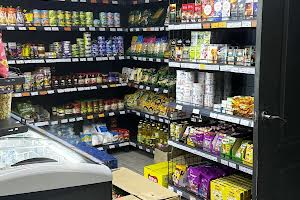 комерційна за адресою Крошенська вул., 8