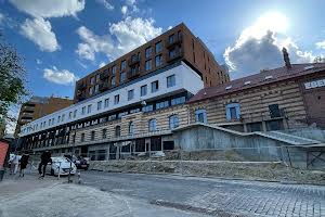 комерційна за адресою Клепарівська вул., 15