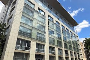 комерційна за адресою Мечникова вул., 10