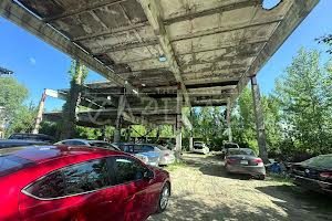 коммерческая по адресу Любомирська ул., 4а