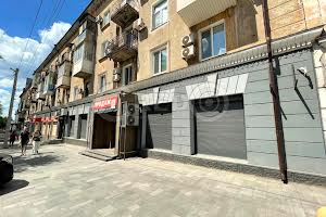 комерційна за адресою Комерційна вул. (Янова), 3