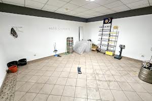 комерційна за адресою Андрія Малишка вул., 5в