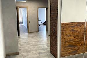 комерційна за адресою Кловський узвіз, 7a