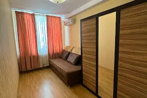 квартира за адресою Літературна вул., 12