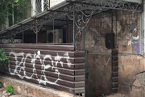 коммерческая по адресу Любомира Гузара просп. (Космонавта Комарова), 16