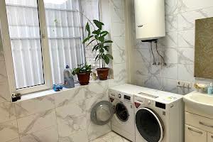 комерційна за адресою Броварська вул., 42а