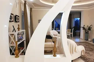 будинок за адресою Молодіжна вул., 1