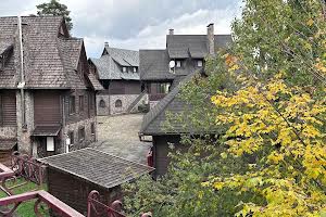 коммерческая по адресу вишні, 2