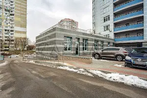 комерційна за адресою Миколи Ушакова вул., 1-Д