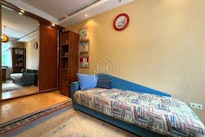 квартира по адресу Космонавтов ул., 6