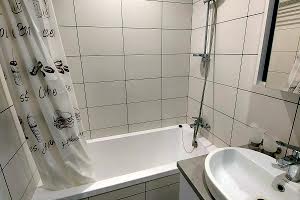 квартира по адресу 23 Августа ул., 51б