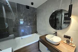 квартира за адресою Космонавтів просп., 79