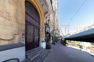 комерційна за адресою Басейна вул., 2
