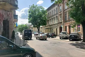комерційна за адресою Героїв УПА вул., 16