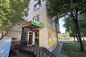 комерційна за адресою 15 Квітня вул., 2