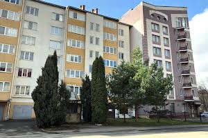 квартира за адресою Петраша, 2