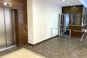 комерційна за адресою Ярославська вул., 56