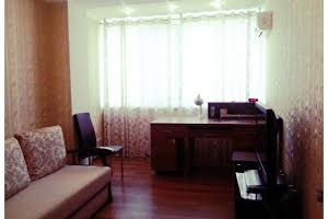 квартира за адресою Літературна вул., 12