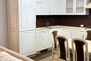 квартира за адресою Тролейбусна вул., 24