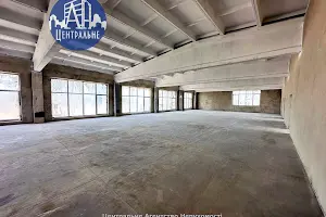 комерційна за адресою Комунальників вул., 2