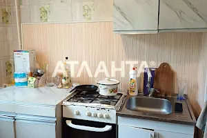 квартира за адресою Космонавтів вул., 13б