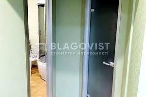 коммерческая по адресу Верхогляда Андрія, 2
