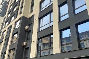 квартира за адресою Коновальця, 35